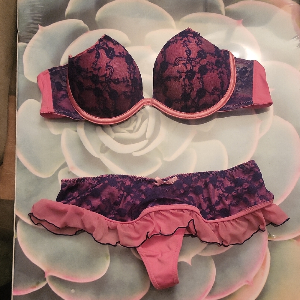 Y2K. Dollhouse Lace Trim Lingerie Set 36C - Bra,   Thong Skirt - Large